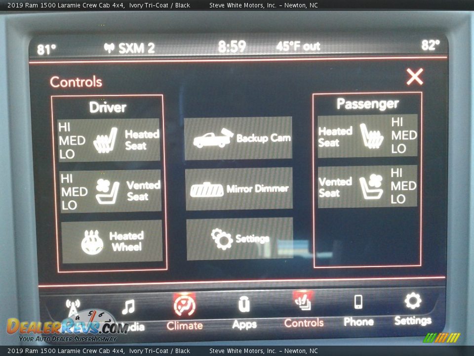 2019 Ram 1500 Laramie Crew Cab 4x4 Ivory Tri–Coat / Black Photo #26