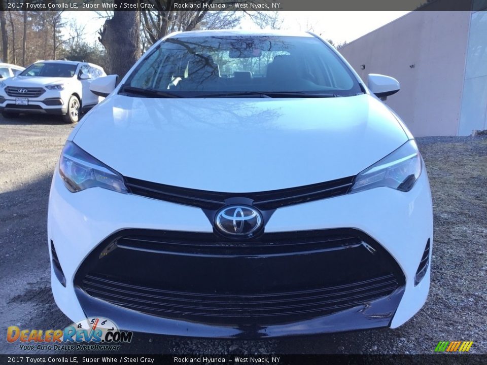 2017 Toyota Corolla LE Super White / Steel Gray Photo #2