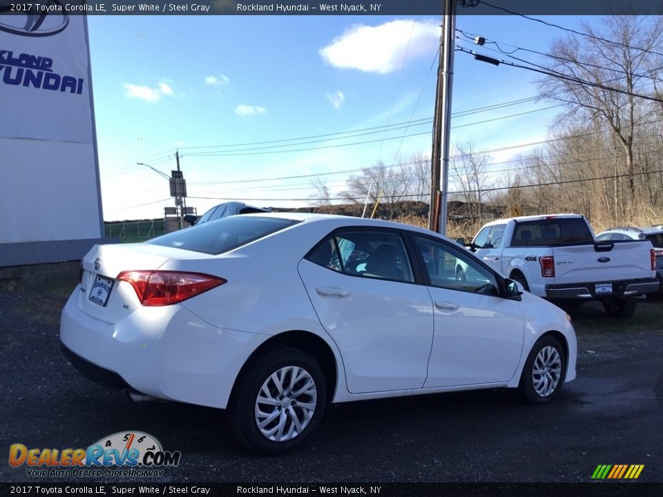 2017 Toyota Corolla LE Super White / Steel Gray Photo #4