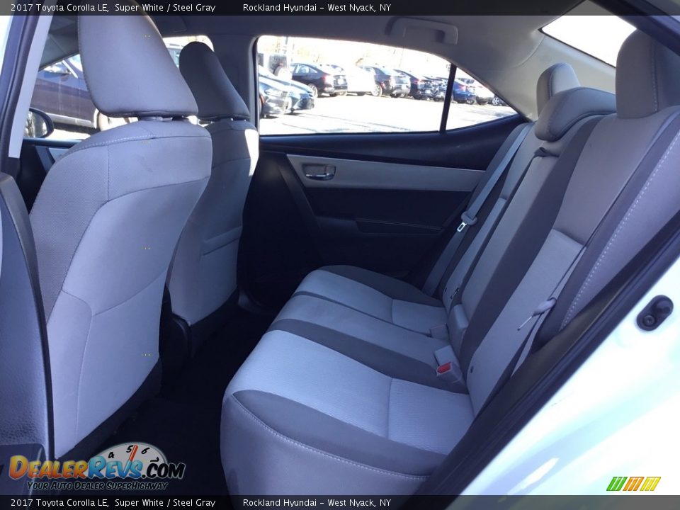 2017 Toyota Corolla LE Super White / Steel Gray Photo #20