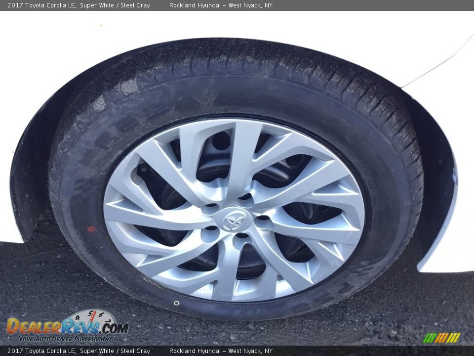 2017 Toyota Corolla LE Super White / Steel Gray Photo #27