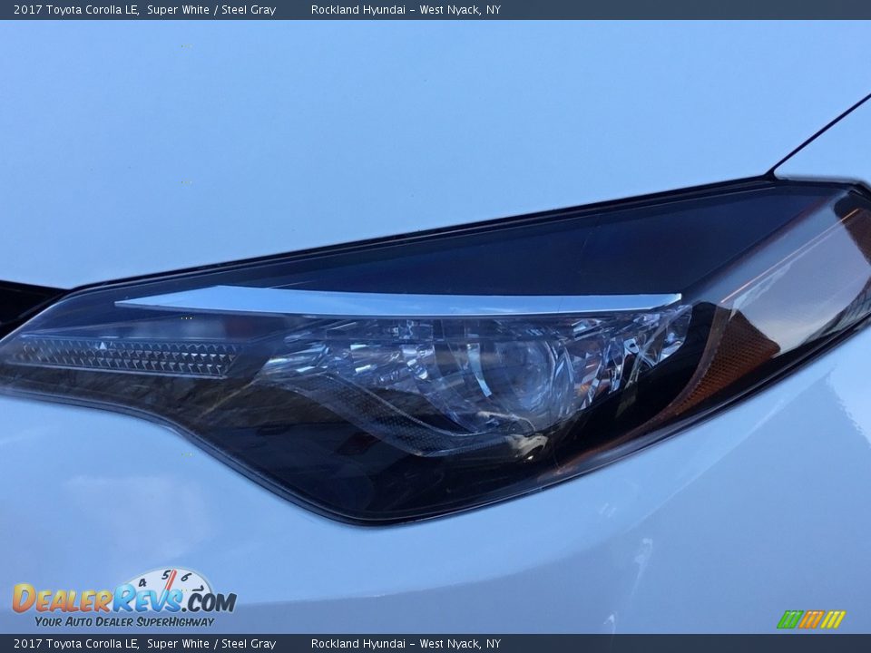 2017 Toyota Corolla LE Super White / Steel Gray Photo #30