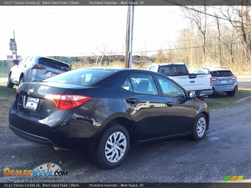 2017 Toyota Corolla LE Black Sand Pearl / Black Photo #4