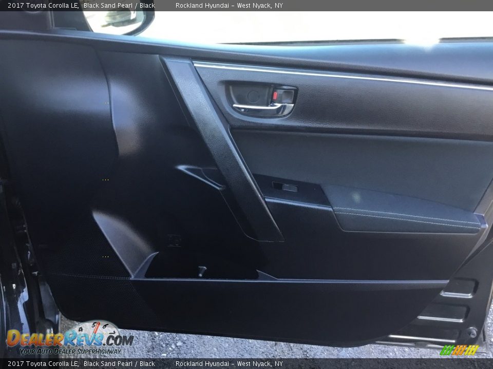2017 Toyota Corolla LE Black Sand Pearl / Black Photo #21