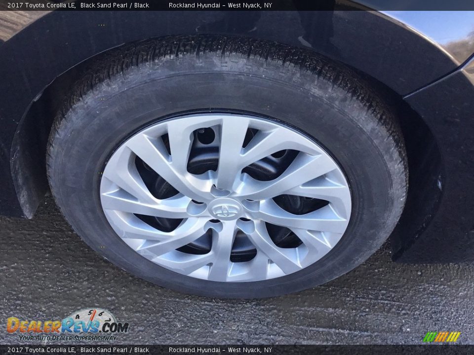 2017 Toyota Corolla LE Black Sand Pearl / Black Photo #24