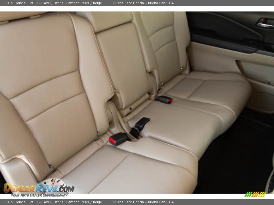 2019 Honda Pilot EX-L AWD White Diamond Pearl / Beige Photo #33