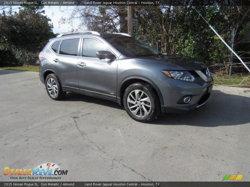 2015 Nissan Rogue SL Gun Metallic / Almond Photo #6