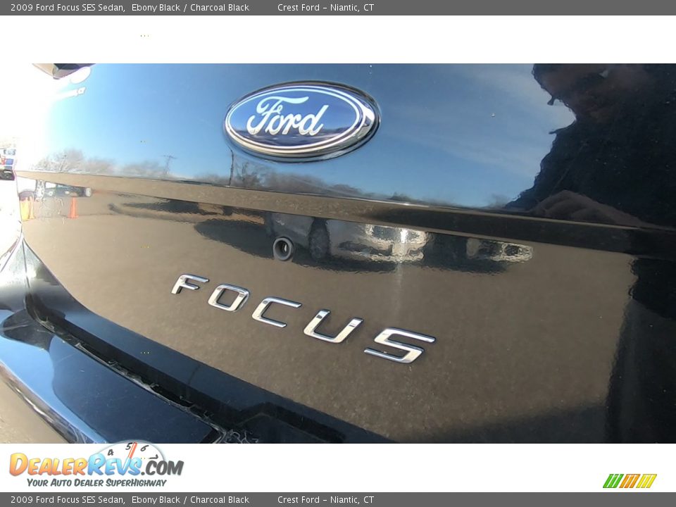 2009 Ford Focus SES Sedan Ebony Black / Charcoal Black Photo #10