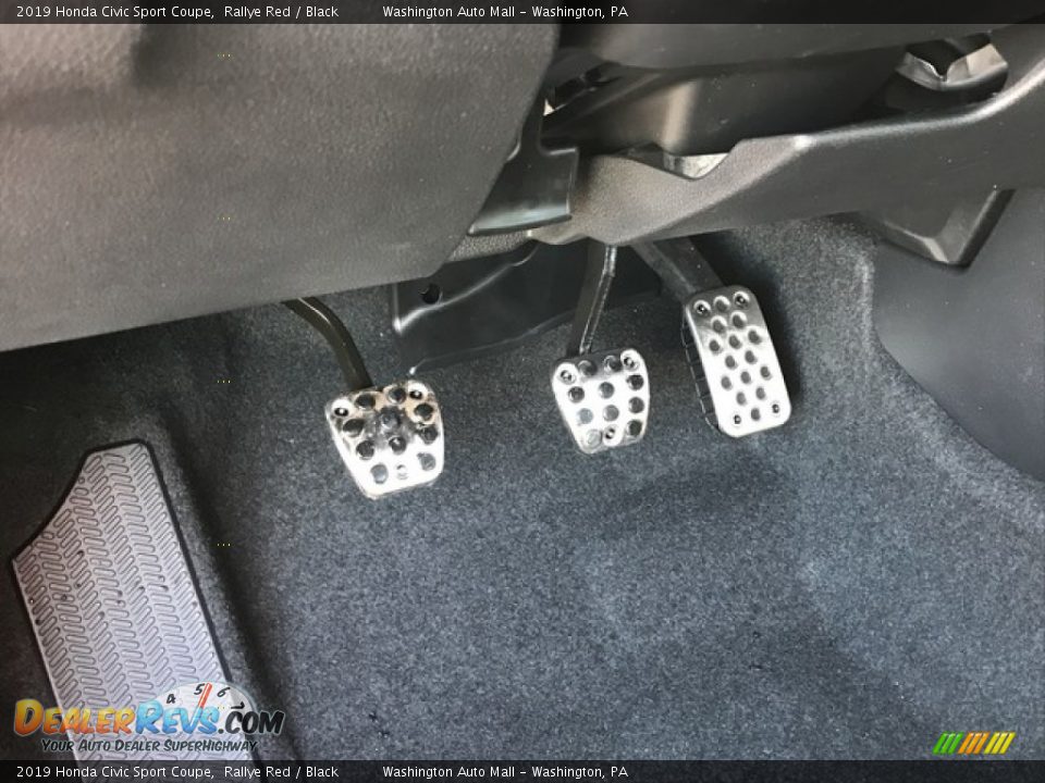 Controls of 2019 Honda Civic Sport Coupe Photo #17