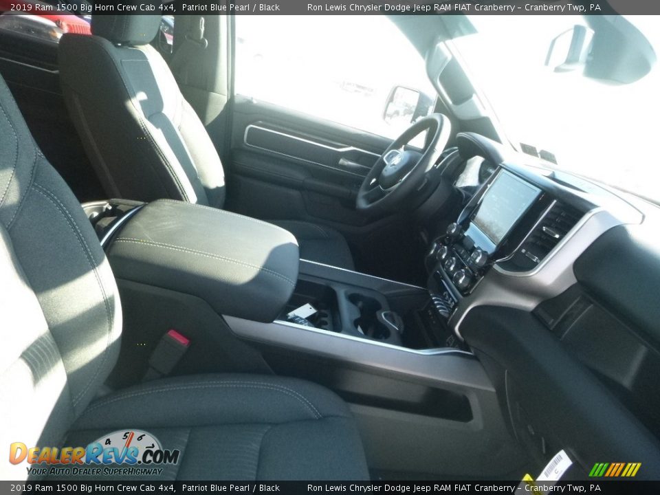 2019 Ram 1500 Big Horn Crew Cab 4x4 Patriot Blue Pearl / Black Photo #10