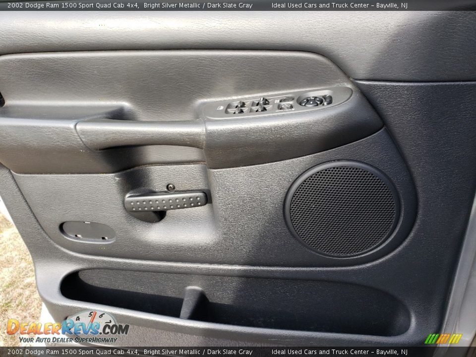 2002 Dodge Ram 1500 Sport Quad Cab 4x4 Bright Silver Metallic / Dark Slate Gray Photo #11