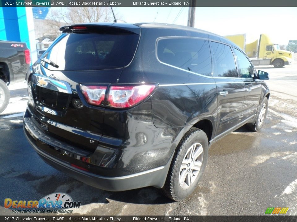 2017 Chevrolet Traverse LT AWD Mosaic Black Metallic / Ebony Photo #5