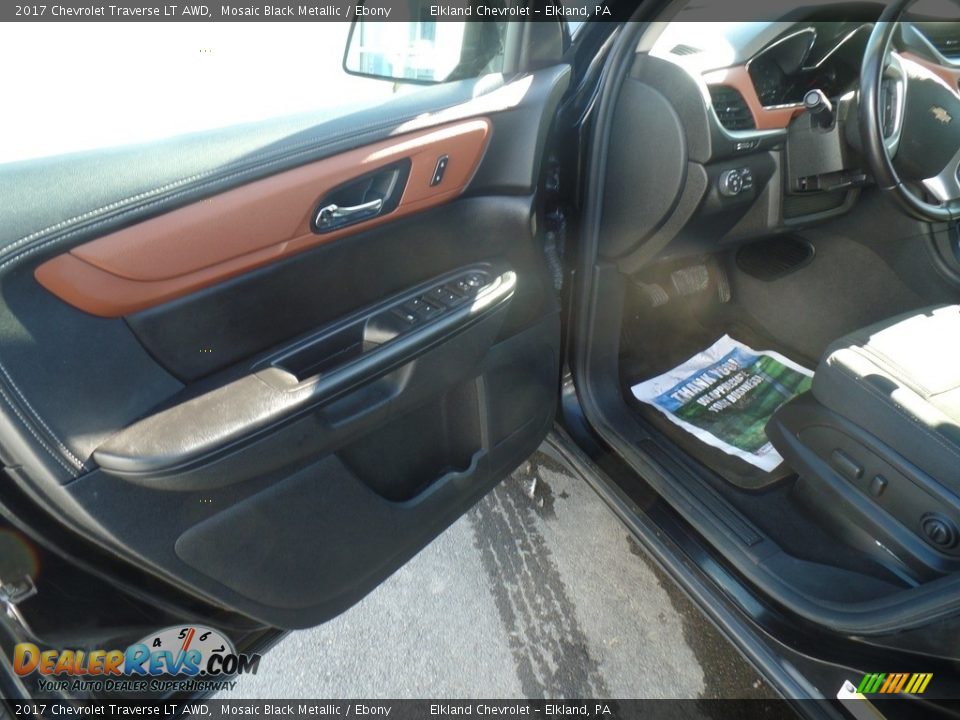 2017 Chevrolet Traverse LT AWD Mosaic Black Metallic / Ebony Photo #11