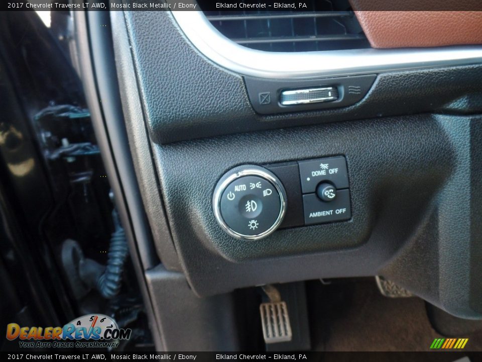 2017 Chevrolet Traverse LT AWD Mosaic Black Metallic / Ebony Photo #21