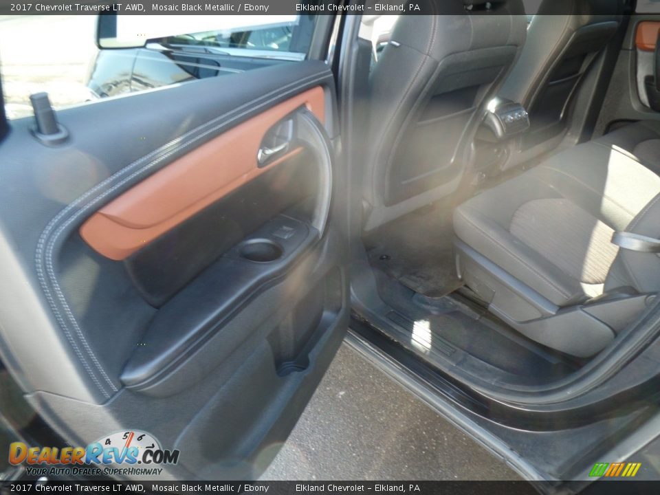 2017 Chevrolet Traverse LT AWD Mosaic Black Metallic / Ebony Photo #30