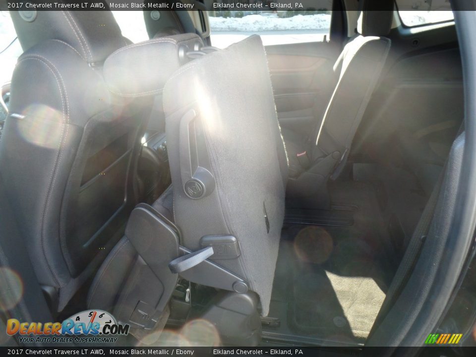 2017 Chevrolet Traverse LT AWD Mosaic Black Metallic / Ebony Photo #32