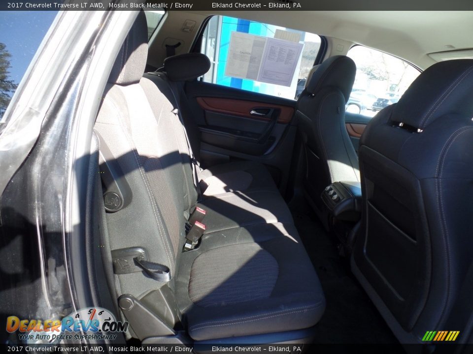 2017 Chevrolet Traverse LT AWD Mosaic Black Metallic / Ebony Photo #36
