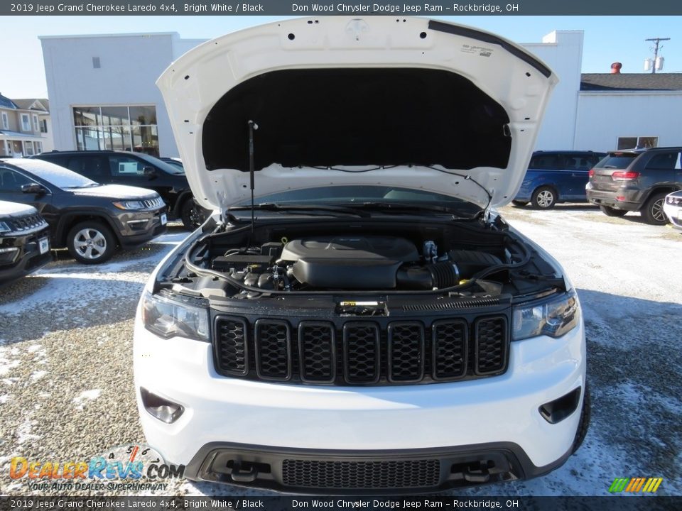 2019 Jeep Grand Cherokee Laredo 4x4 Bright White / Black Photo #6