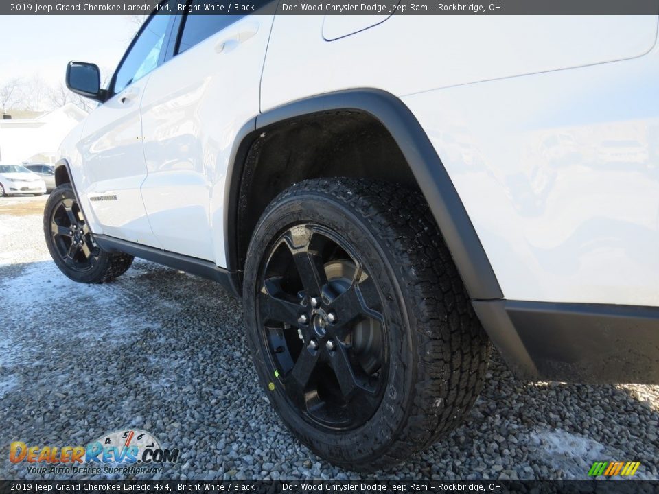 2019 Jeep Grand Cherokee Laredo 4x4 Bright White / Black Photo #10