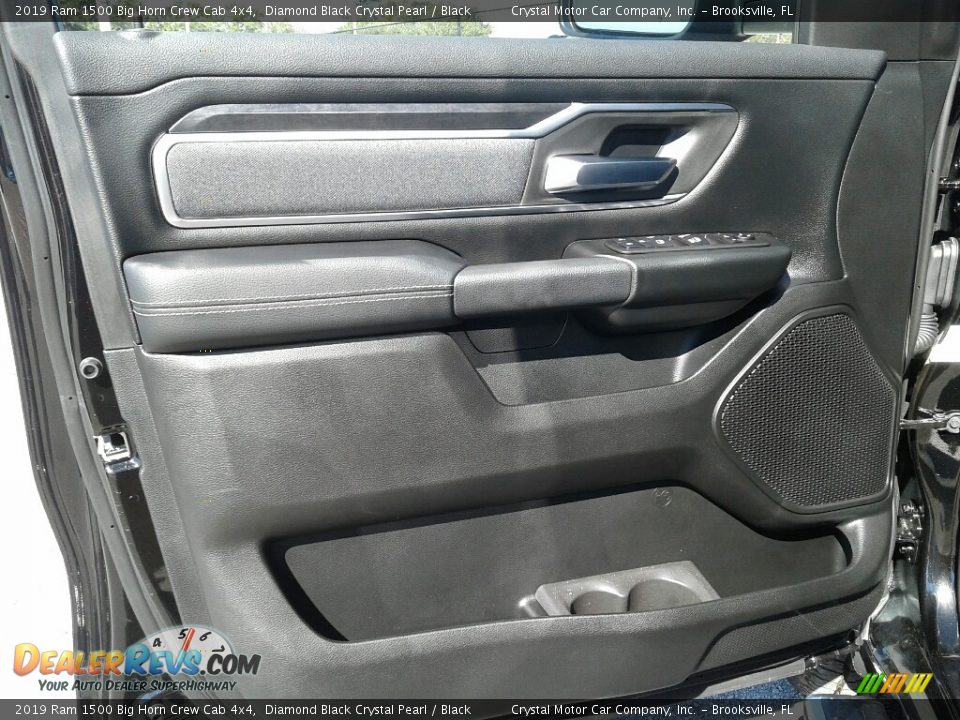 2019 Ram 1500 Big Horn Crew Cab 4x4 Diamond Black Crystal Pearl / Black Photo #17