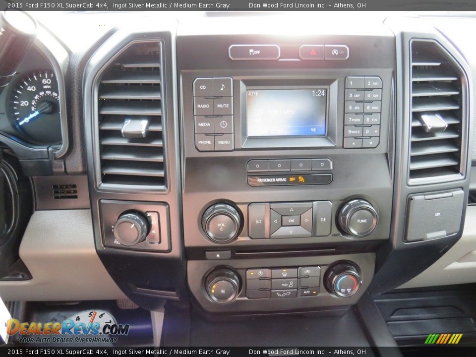 2015 Ford F150 XL SuperCab 4x4 Ingot Silver Metallic / Medium Earth Gray Photo #24