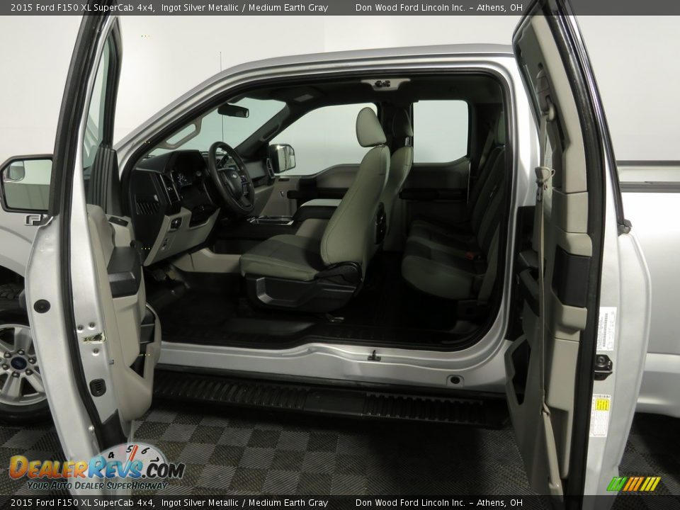 2015 Ford F150 XL SuperCab 4x4 Ingot Silver Metallic / Medium Earth Gray Photo #30