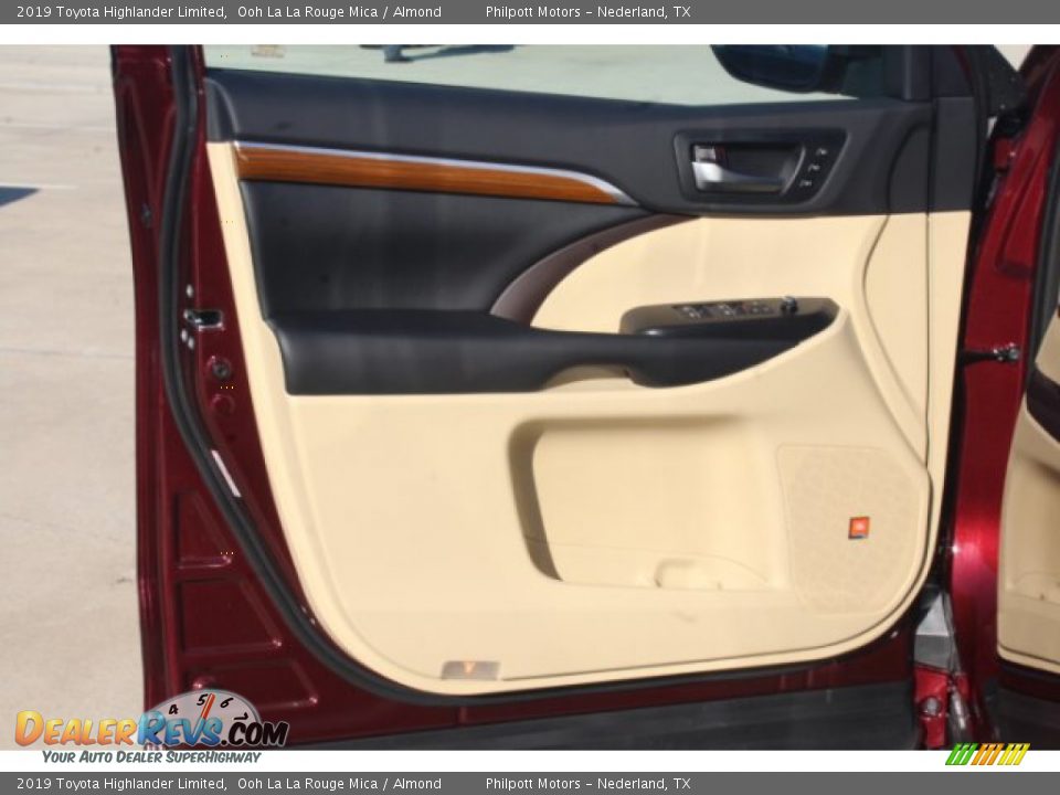 2019 Toyota Highlander Limited Ooh La La Rouge Mica / Almond Photo #9
