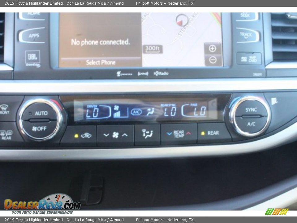 2019 Toyota Highlander Limited Ooh La La Rouge Mica / Almond Photo #13