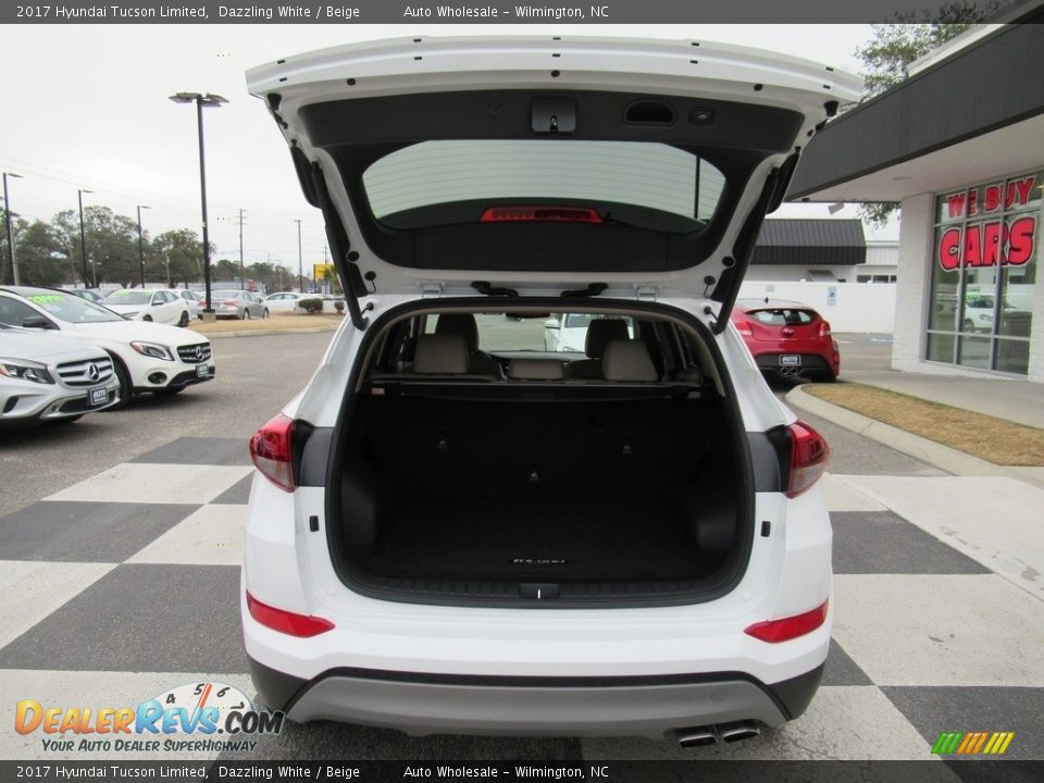 2017 Hyundai Tucson Limited Dazzling White / Beige Photo #5
