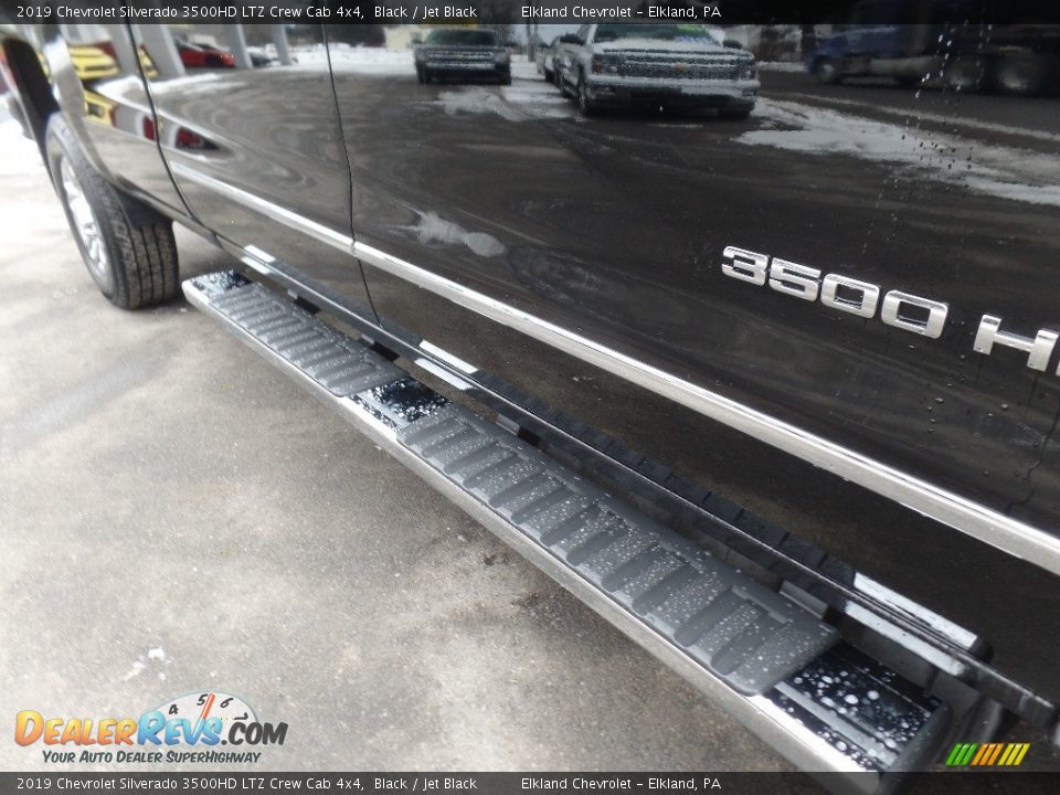 2019 Chevrolet Silverado 3500HD LTZ Crew Cab 4x4 Black / Jet Black Photo #15