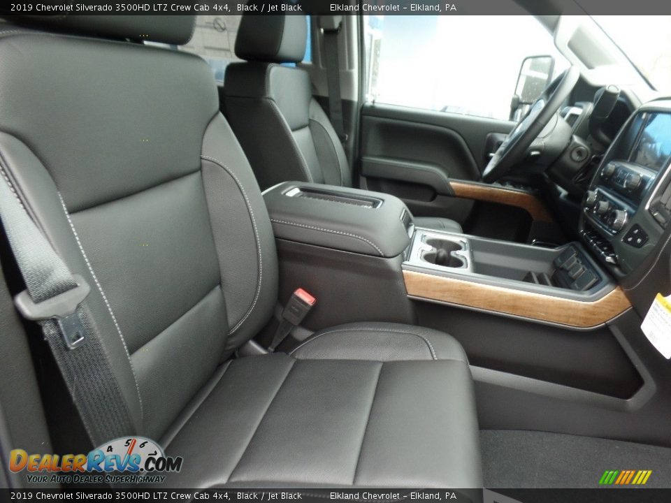 2019 Chevrolet Silverado 3500HD LTZ Crew Cab 4x4 Black / Jet Black Photo #17