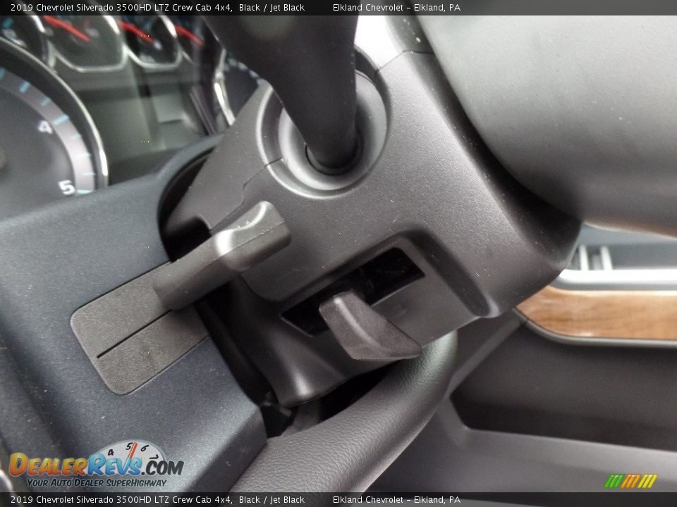 2019 Chevrolet Silverado 3500HD LTZ Crew Cab 4x4 Black / Jet Black Photo #29