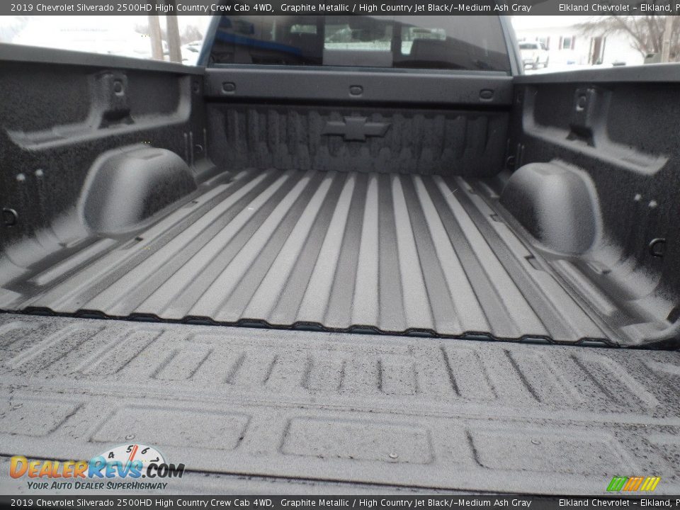 2019 Chevrolet Silverado 2500HD High Country Crew Cab 4WD Graphite Metallic / High Country Jet Black/­Medium Ash Gray Photo #17