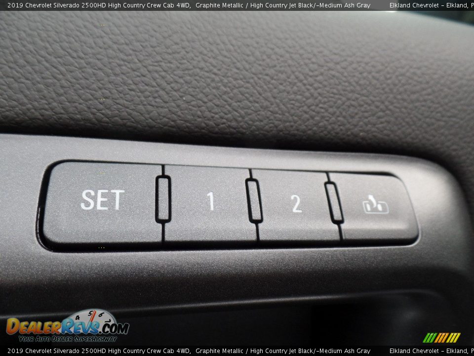 2019 Chevrolet Silverado 2500HD High Country Crew Cab 4WD Graphite Metallic / High Country Jet Black/­Medium Ash Gray Photo #28