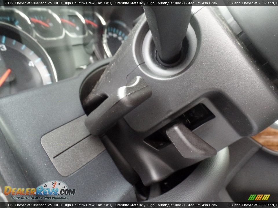 2019 Chevrolet Silverado 2500HD High Country Crew Cab 4WD Graphite Metallic / High Country Jet Black/­Medium Ash Gray Photo #32