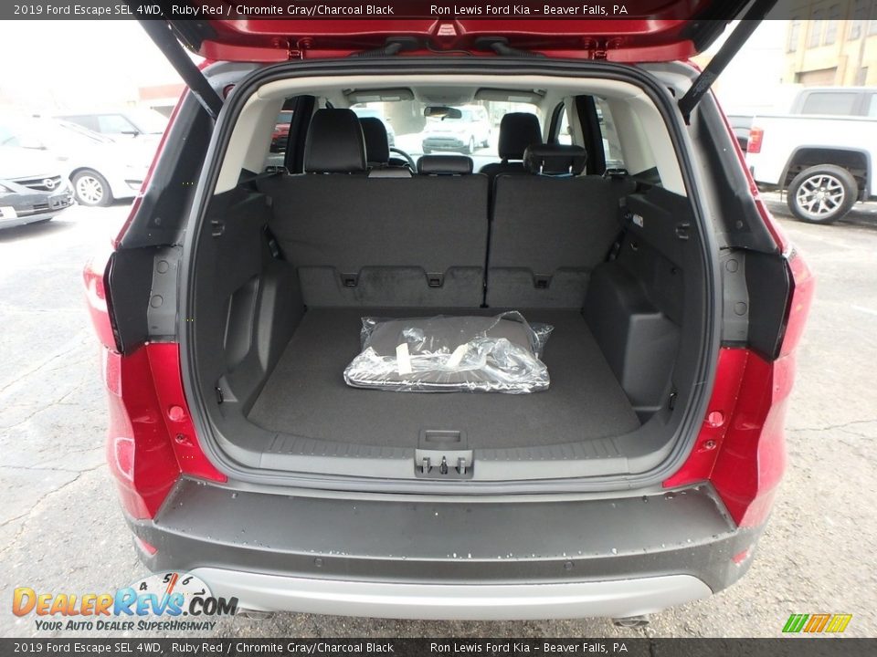 2019 Ford Escape SEL 4WD Ruby Red / Chromite Gray/Charcoal Black Photo #4