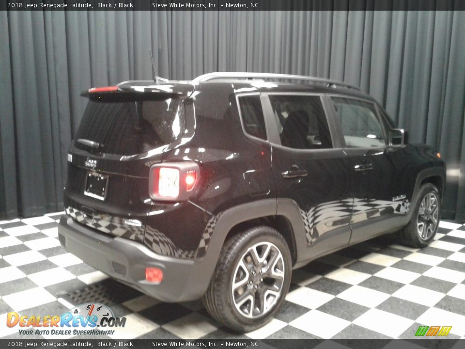 2018 Jeep Renegade Latitude Black / Black Photo #6