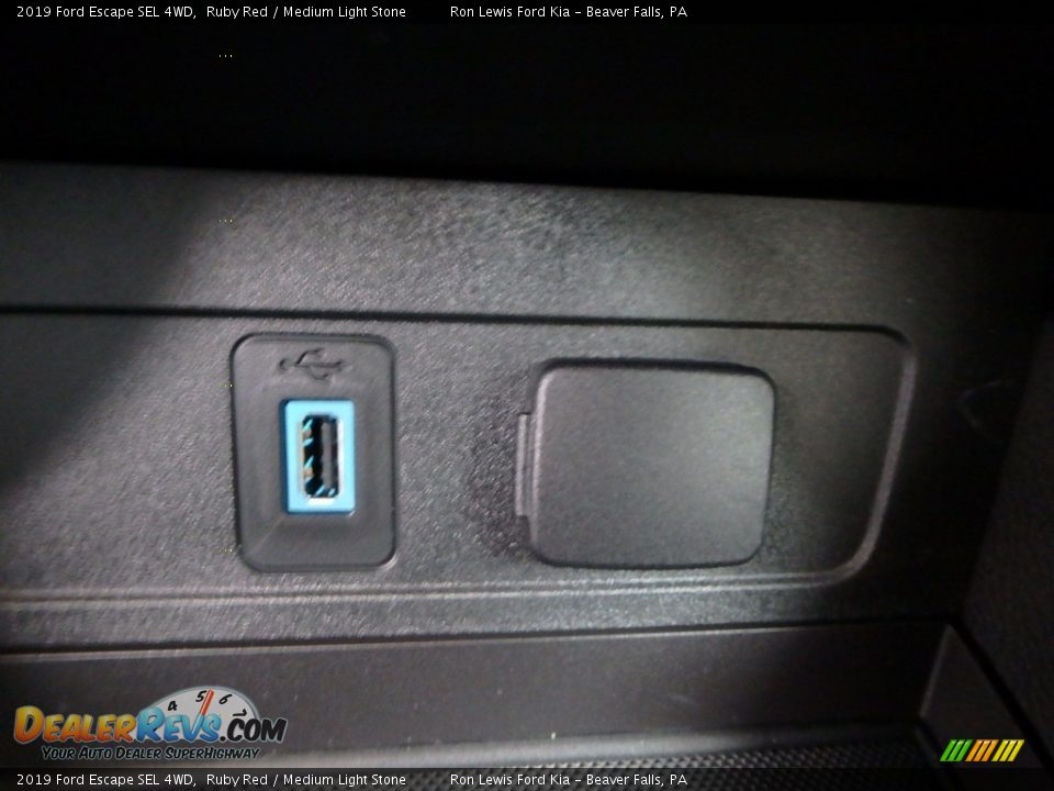 2019 Ford Escape SEL 4WD Ruby Red / Medium Light Stone Photo #18