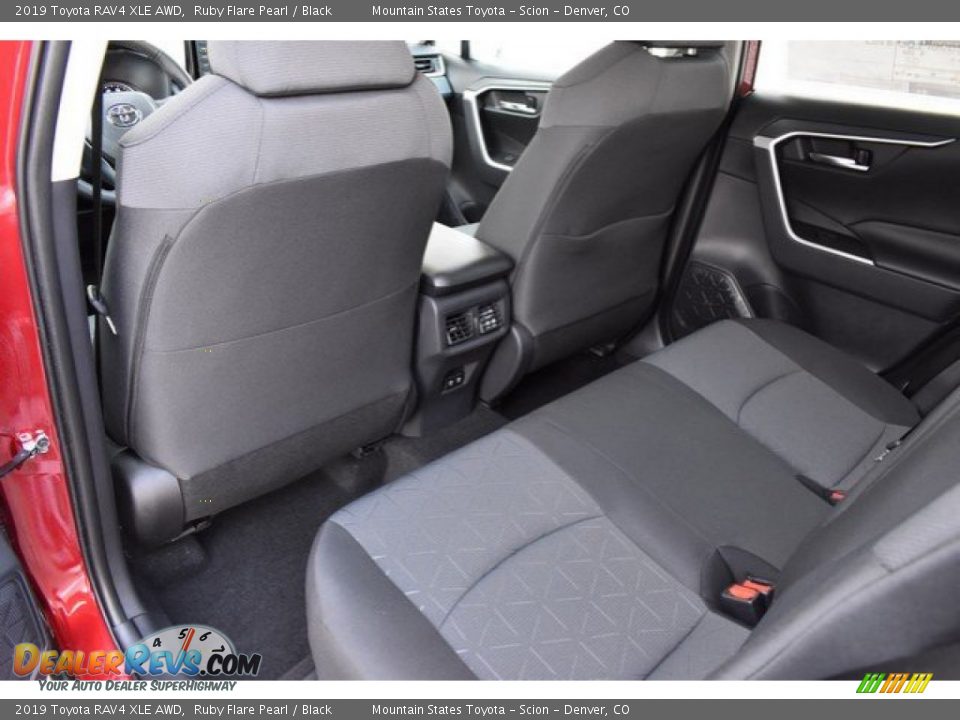 2019 Toyota RAV4 XLE AWD Ruby Flare Pearl / Black Photo #14