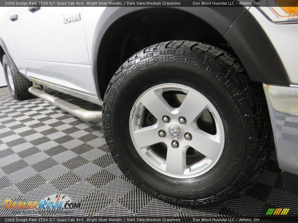 2009 Dodge Ram 1500 SLT Quad Cab 4x4 Bright Silver Metallic / Dark Slate/Medium Graystone Photo #2