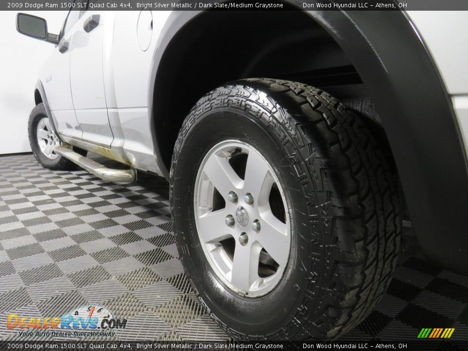 2009 Dodge Ram 1500 SLT Quad Cab 4x4 Bright Silver Metallic / Dark Slate/Medium Graystone Photo #9