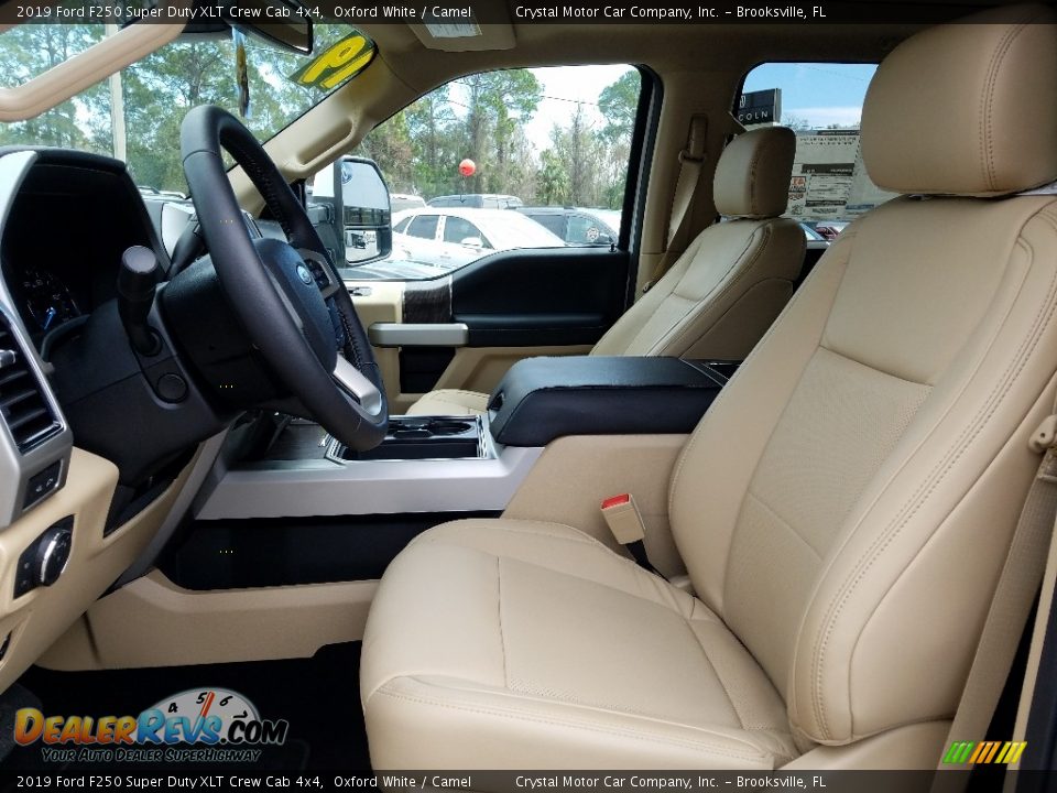 Camel Interior - 2019 Ford F250 Super Duty XLT Crew Cab 4x4 Photo #9
