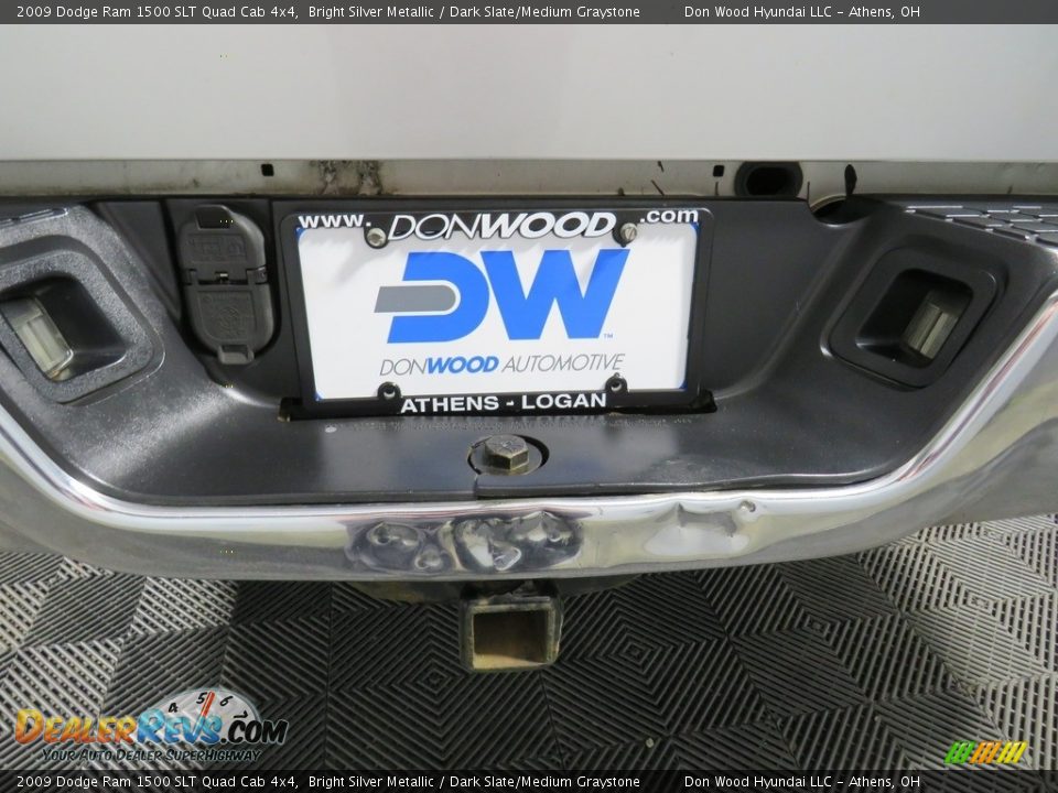 2009 Dodge Ram 1500 SLT Quad Cab 4x4 Bright Silver Metallic / Dark Slate/Medium Graystone Photo #12