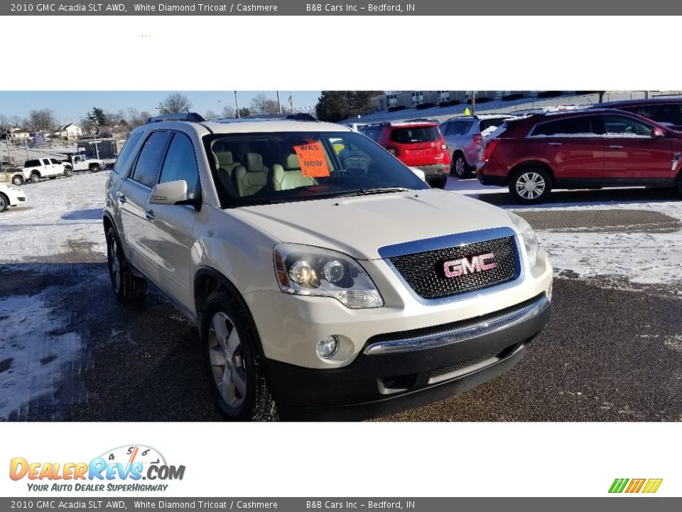 2010 GMC Acadia SLT AWD White Diamond Tricoat / Cashmere Photo #2