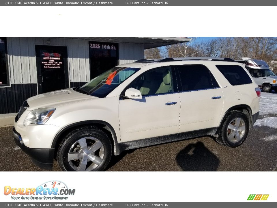 2010 GMC Acadia SLT AWD White Diamond Tricoat / Cashmere Photo #4