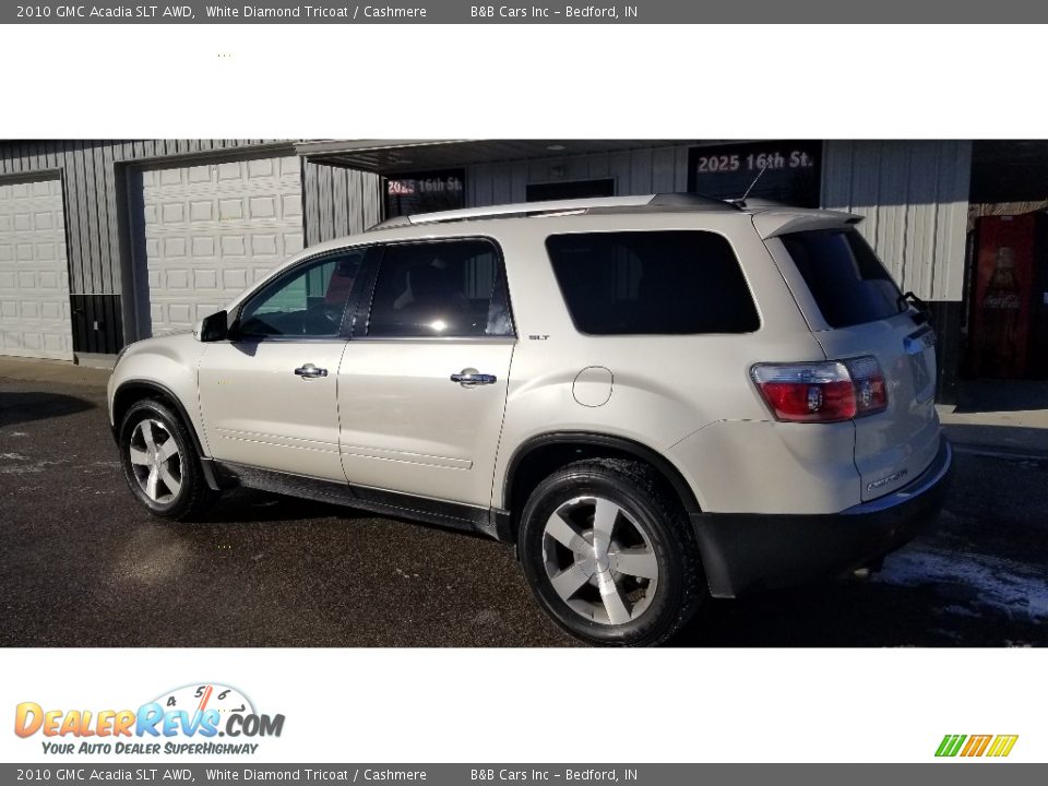 2010 GMC Acadia SLT AWD White Diamond Tricoat / Cashmere Photo #5
