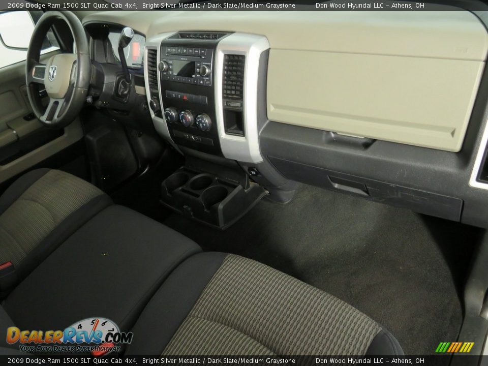 2009 Dodge Ram 1500 SLT Quad Cab 4x4 Bright Silver Metallic / Dark Slate/Medium Graystone Photo #36