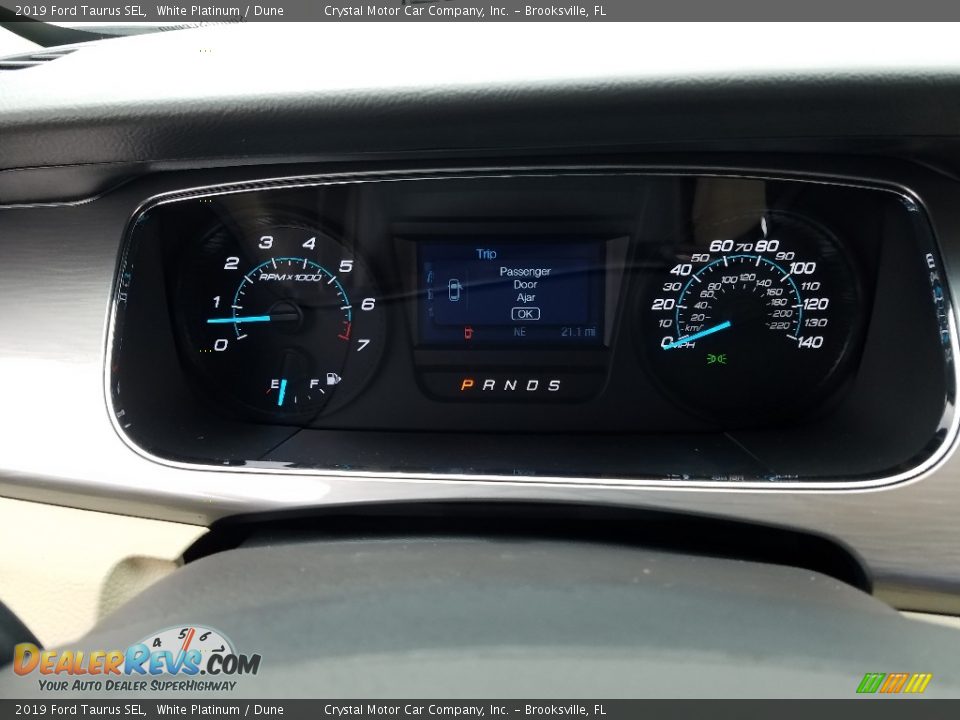 2019 Ford Taurus SEL White Platinum / Dune Photo #14