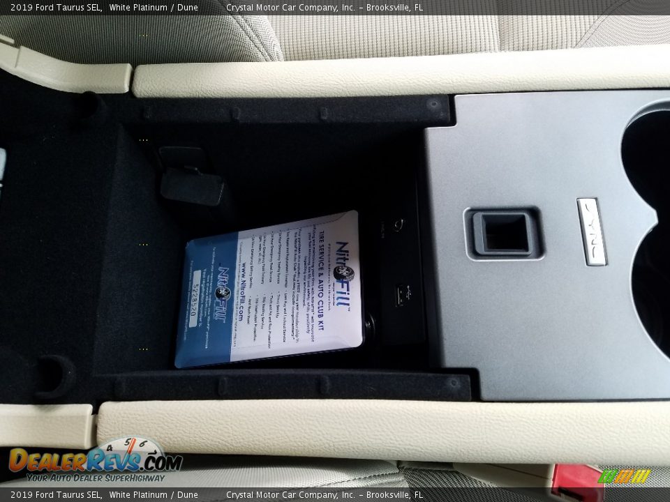 2019 Ford Taurus SEL White Platinum / Dune Photo #18