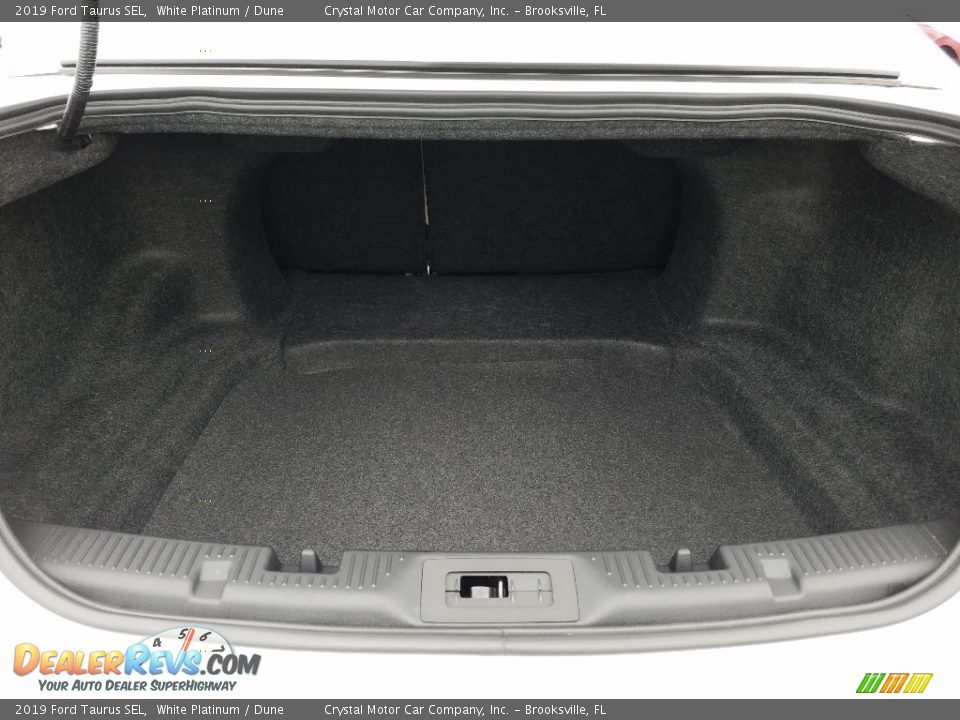 2019 Ford Taurus SEL White Platinum / Dune Photo #19